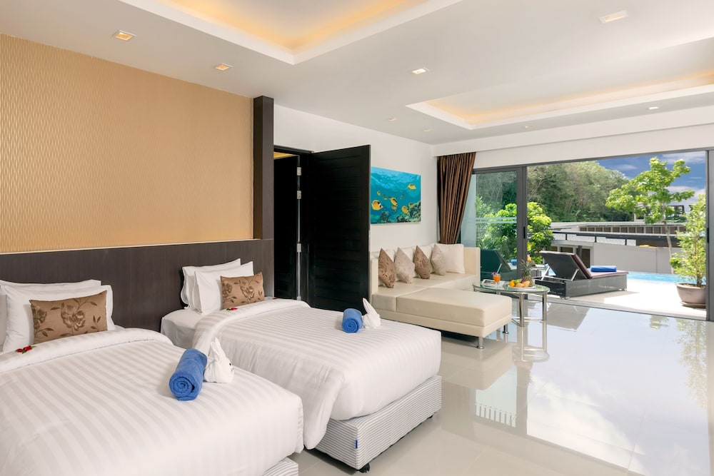 Patong Bay Hill Resort 28/70