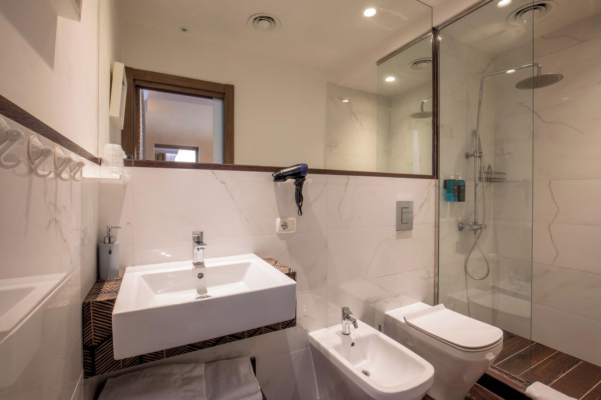 Room, Quadruple, Balcony, corso grand suite 4/5