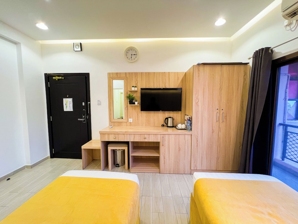 Capital O 314 24 Gold Hotel 31/49