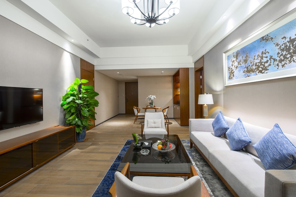 Fengyue Hotel 27/47
