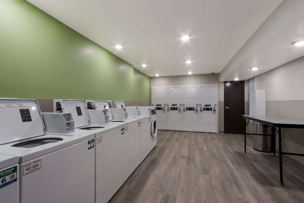 WoodSpring Suites Chandler Airport 11/17