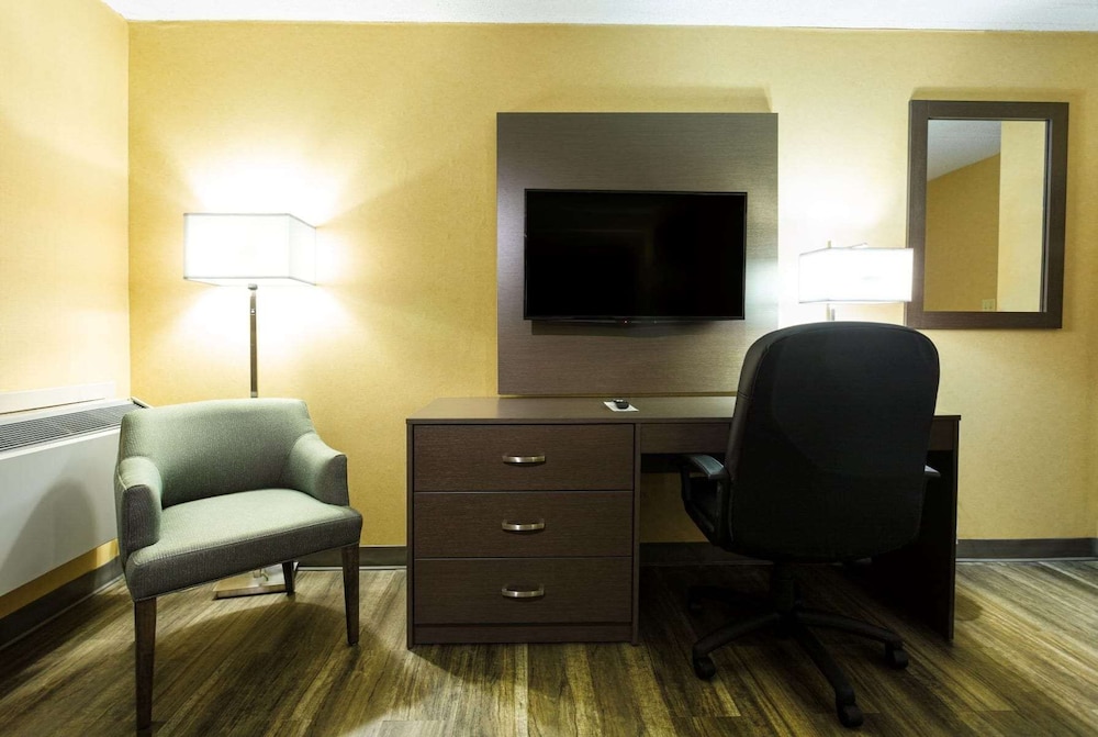 Days Inn by Wyndham Fallsview 29/41