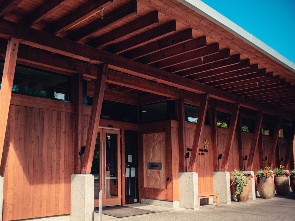 Brentwood Bay Lodge Spa 6/64