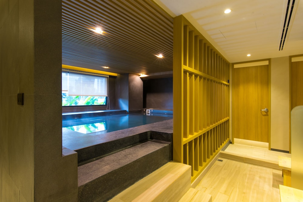 Avani Ratchada Bangkok Hotel 34/67