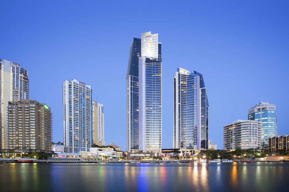 Mantra Circle on Cavill Surfers Paradise 45/50