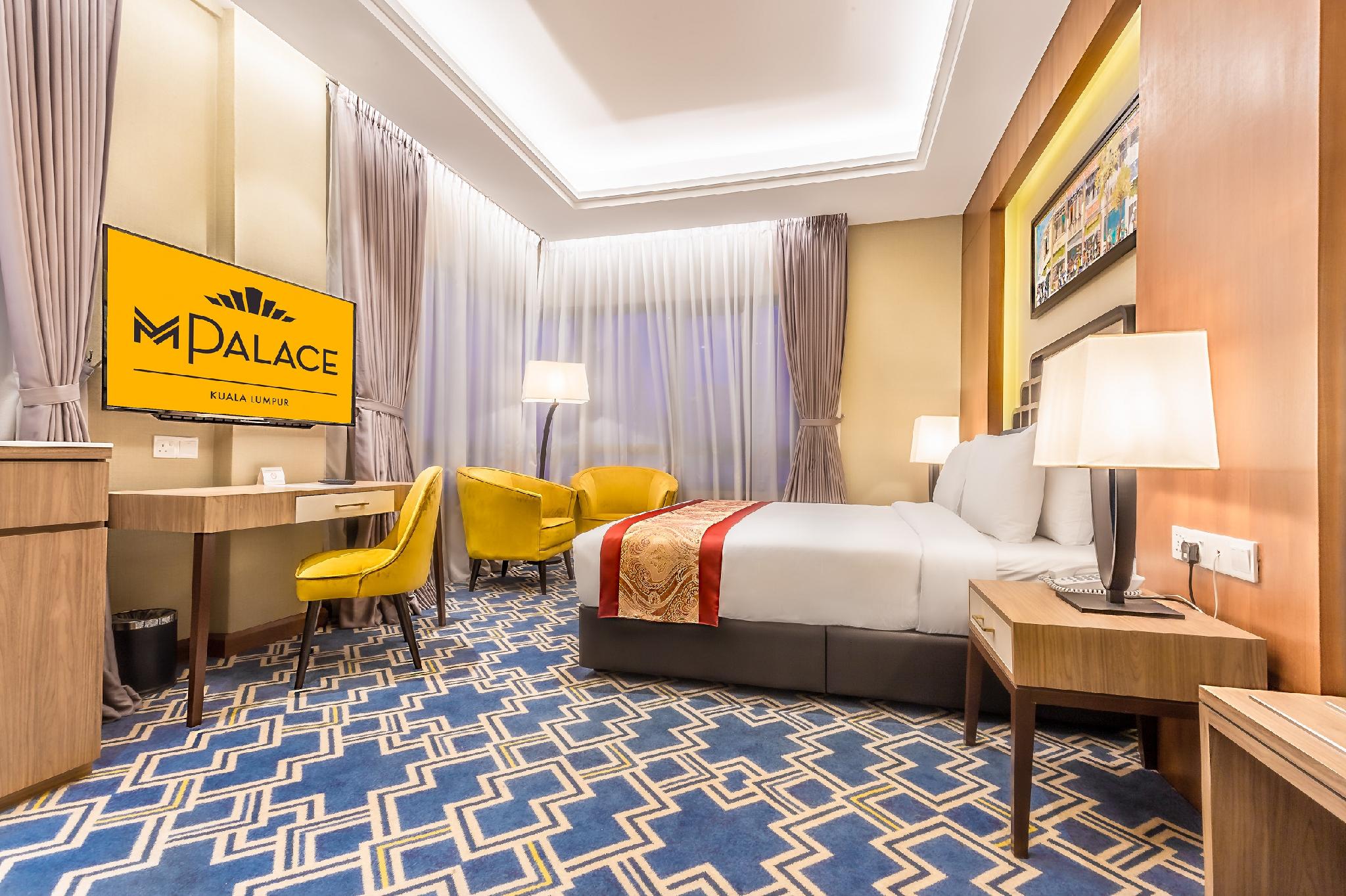 Junior Suite, King Bed, M Palace Hotel 2/2