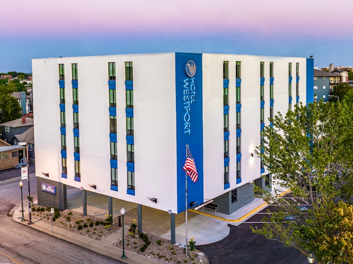 Hotel Westport Kansas City, Tapestry Collection by Hilton 1/19