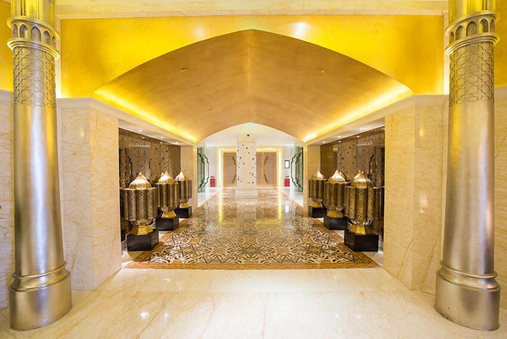 Universal Hotel Urumqi 3/33