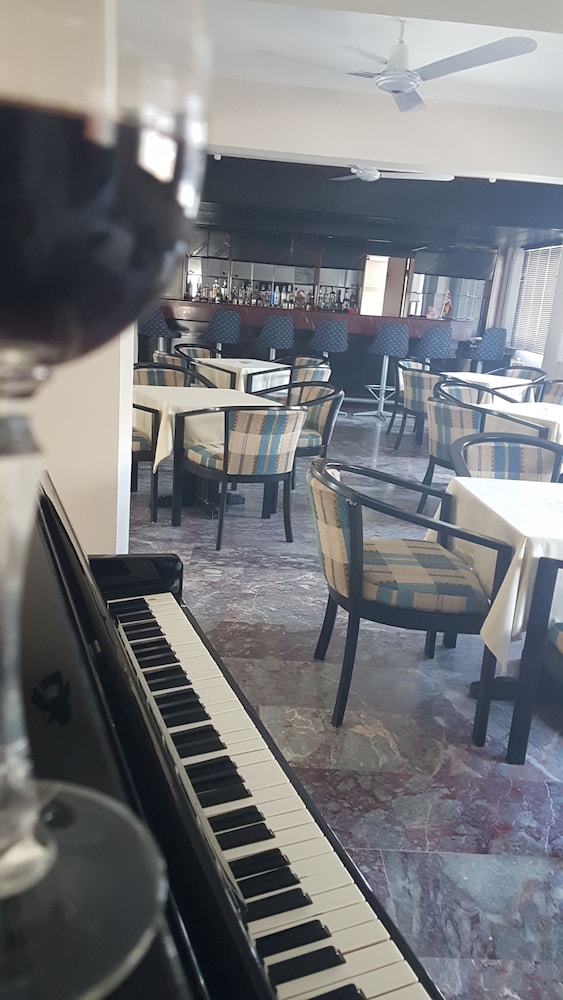 Ileri Hotel & Apartments 25/49