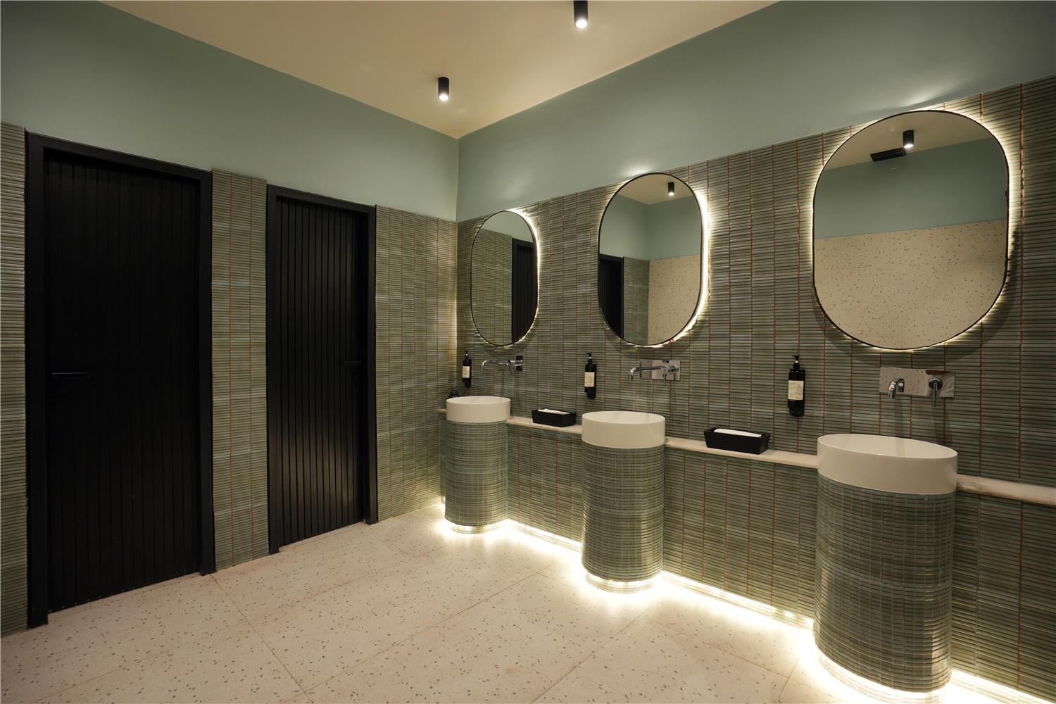 Resort Country Club, Manesar-WorldHotels Distinctive 4/21