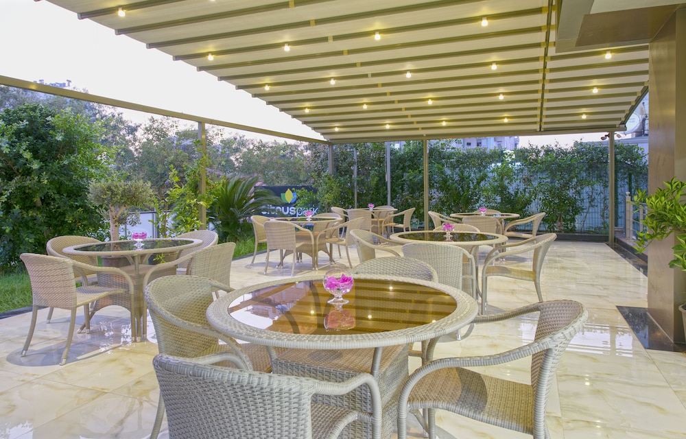 CITRUS PARK HOTEL 39/56