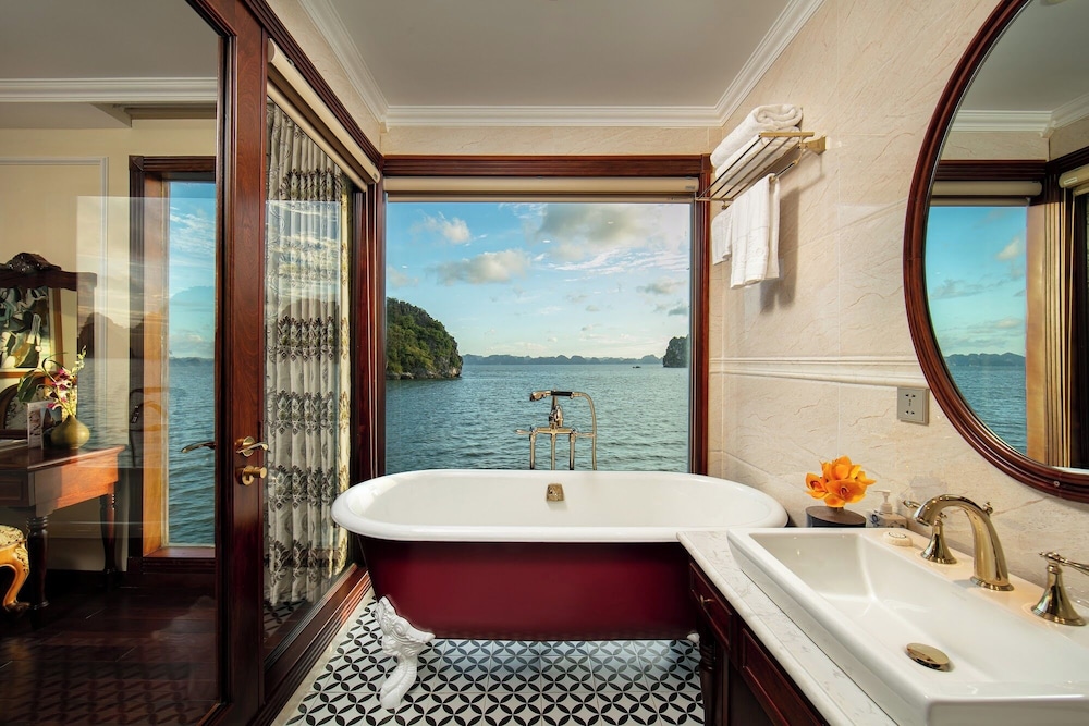 Emperor Cruise Ha Long 48/50