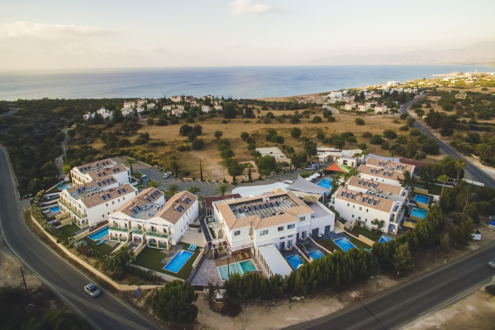 Latchi Escape Hotel and Suites 58/64