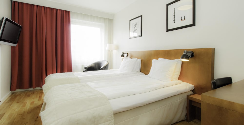 Best Western Plaza Hotel 11/65