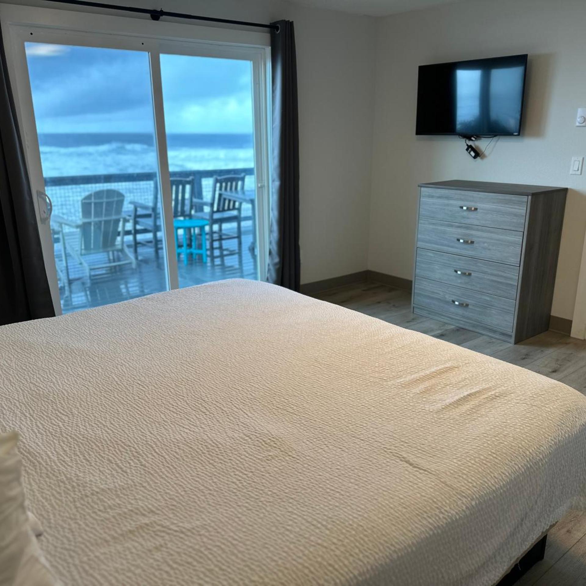 West Beach Suites 12/50