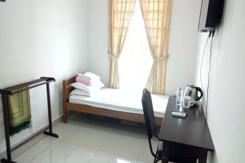 Hotel Mutiara KGMMB by ZUZU 43/53