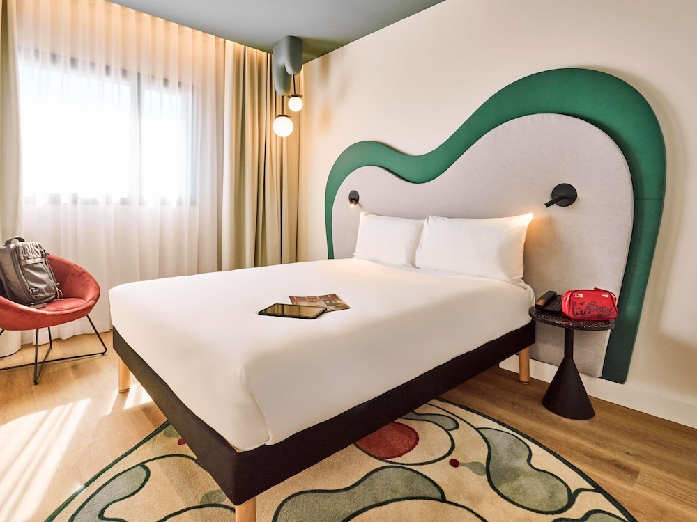 SUPERIOR, DOUBLE BED