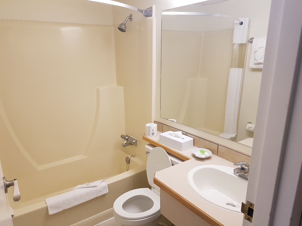 Travelodge by Wyndham Regina 29/65