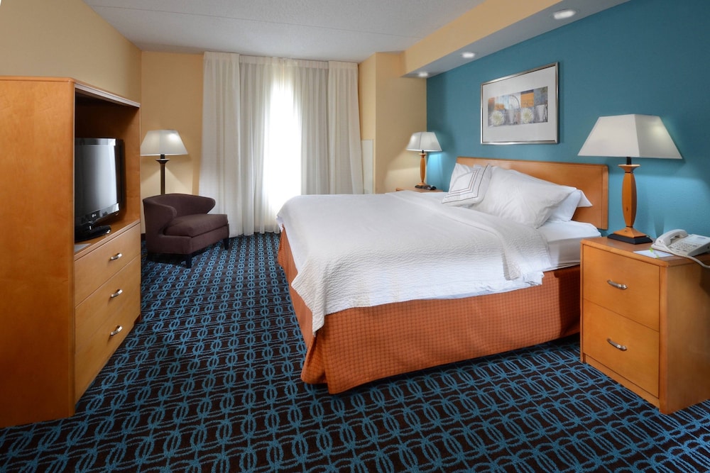 Fairfield Inn Suites By Marriott Roanoke Hollins I 81 6/26
