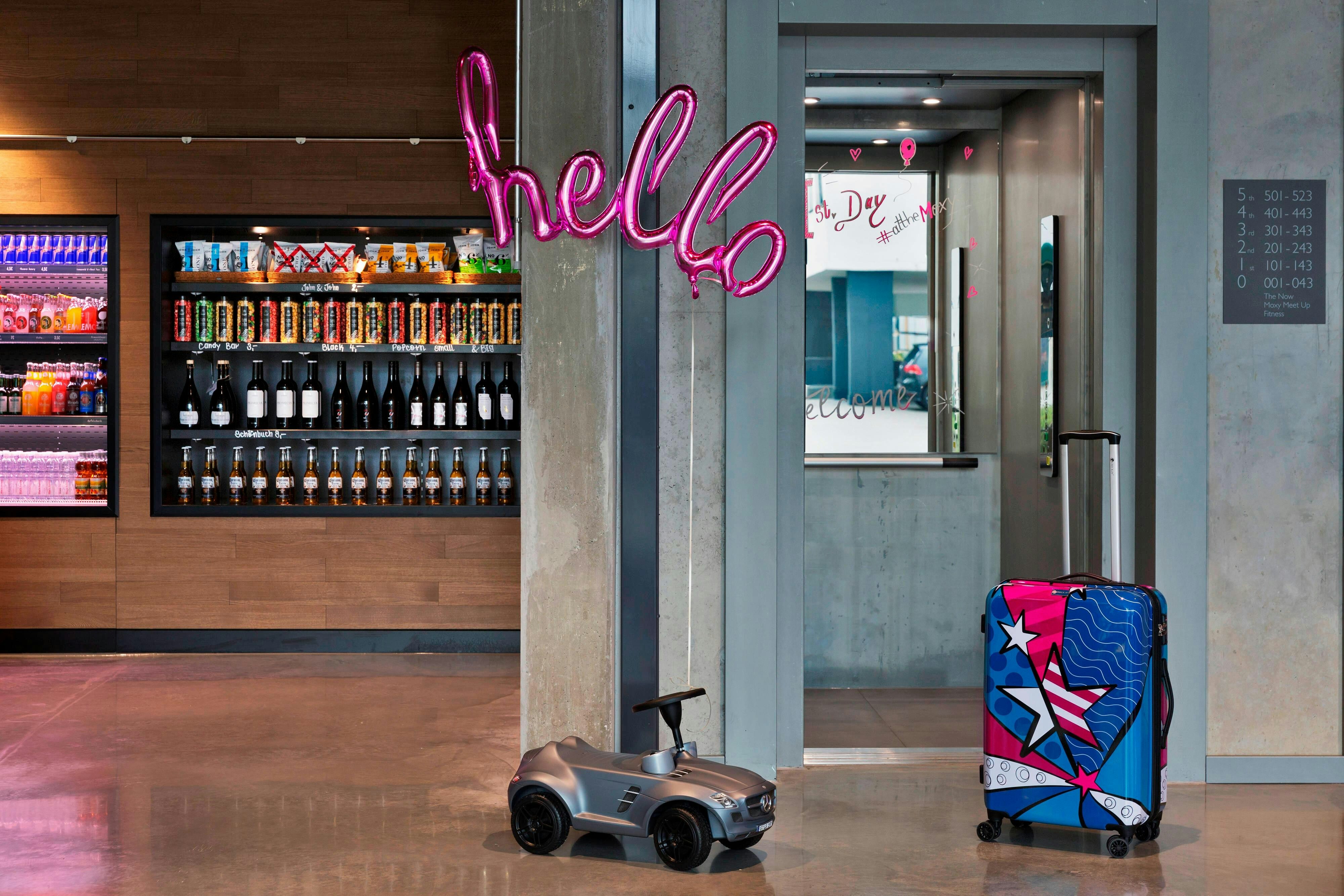Lobby at MOXY STUTTGART AIRPORT/MESSE, LEINFELDEN-ECHTERDINGEN