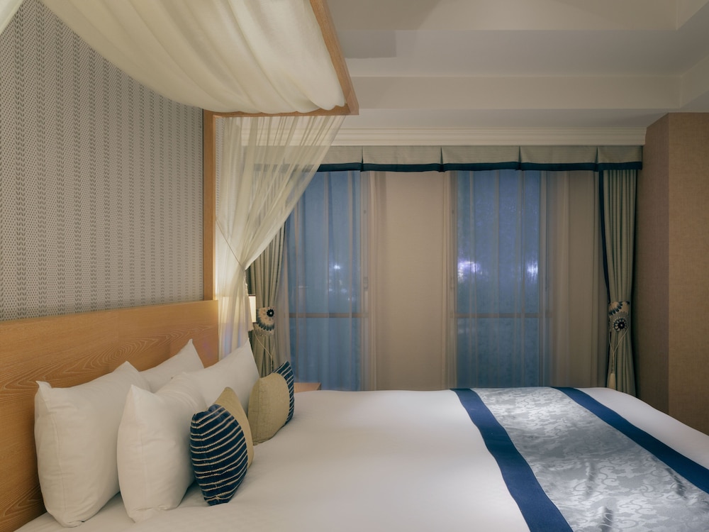 Executive, Suite, King Bed, Castle View