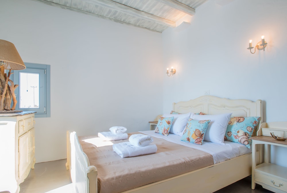 LUXURY, VILLA, SHARED POOL