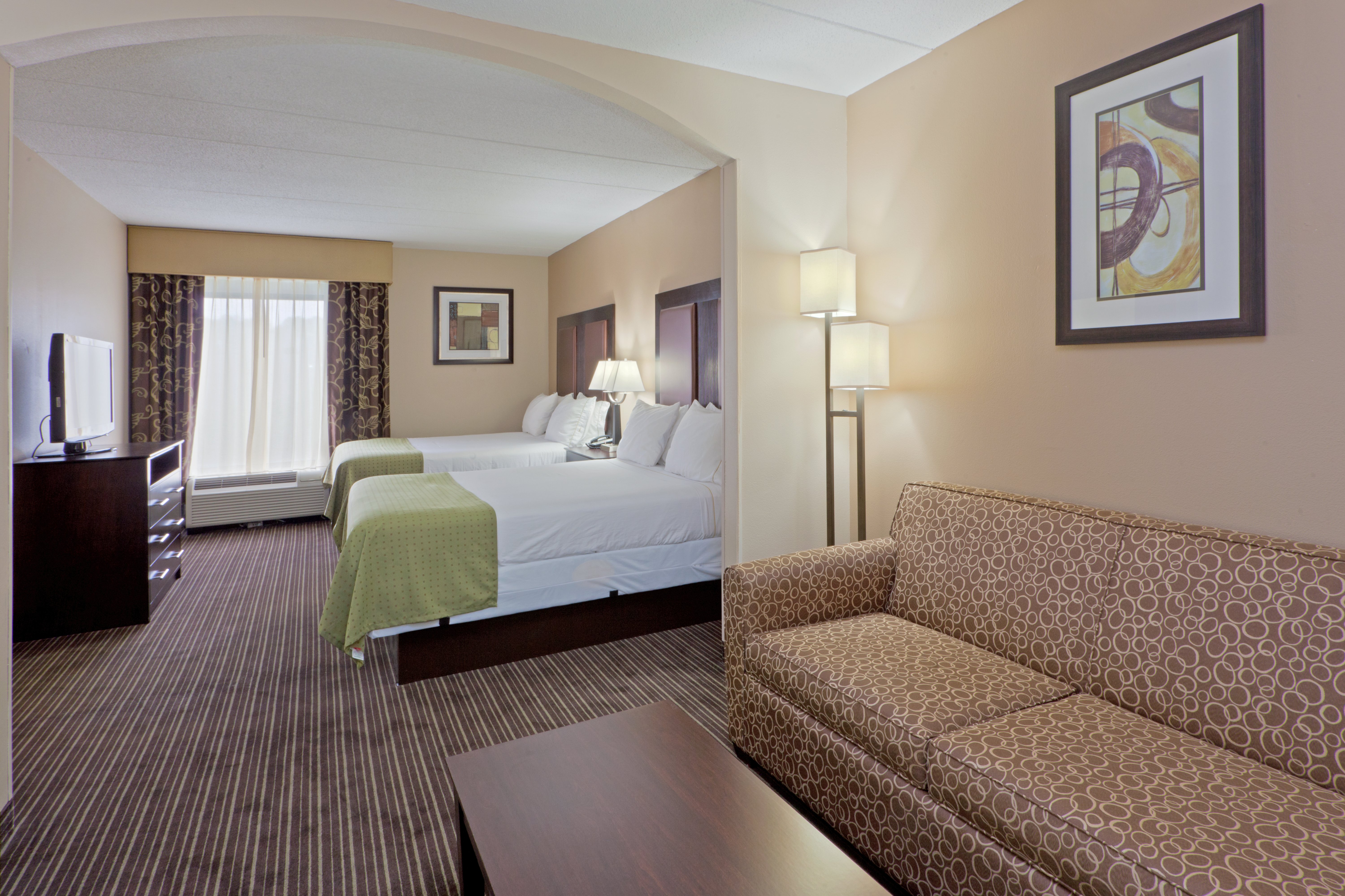 Holiday Inn Express Hotel And Suites Charleston Southridge 50/50