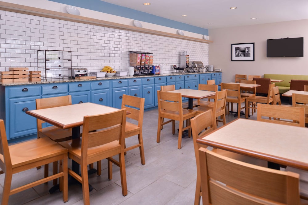 Country Inn Suites By Radisson Omaha Airport Ia 32/38
