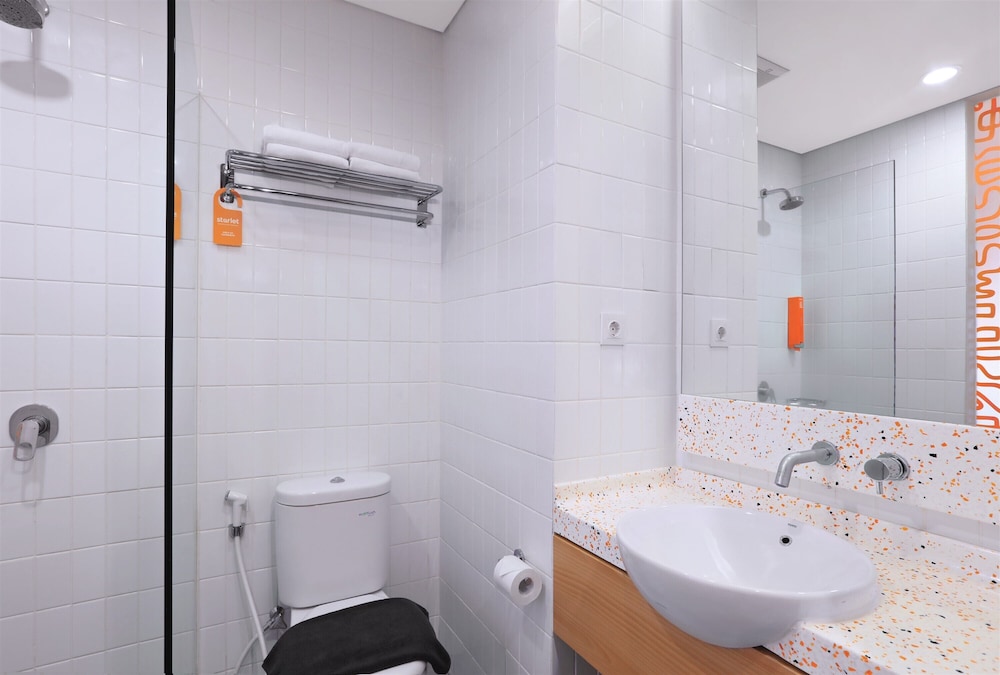 Starlet Hotel BSD City 9/25