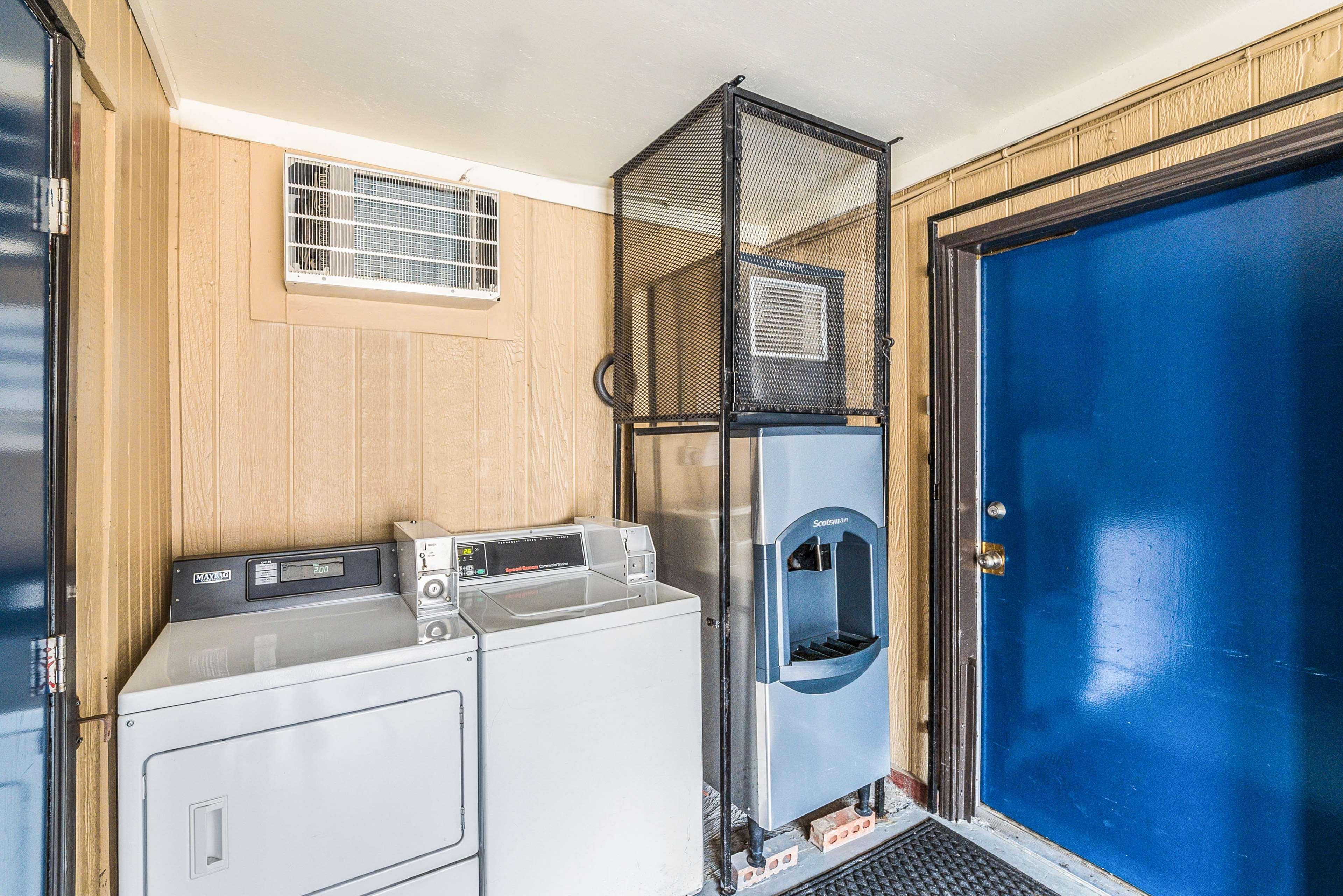 Motel6 Dallas, TX 47/59