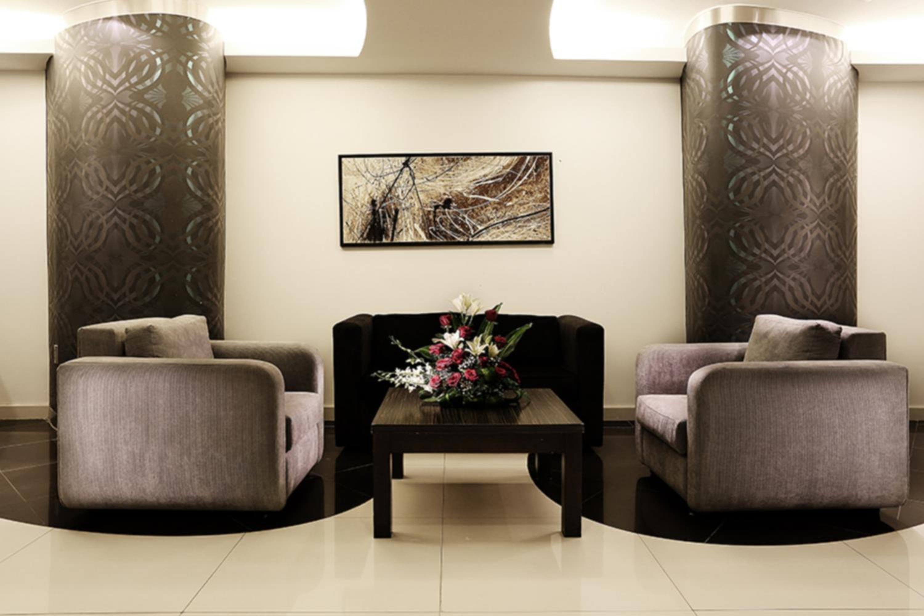 Watheer Hotel Suite 28/44