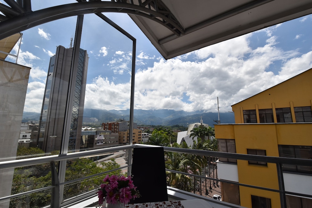 Hotel Bolivar Plaza 3/61