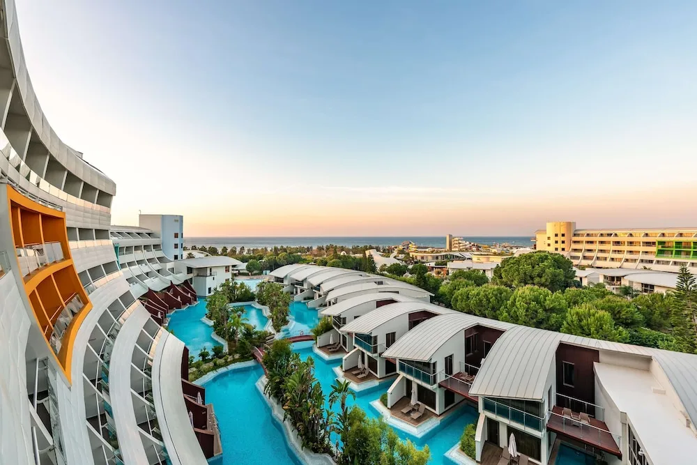 Cornelia Diamond Golf Resort and Spa 8/91