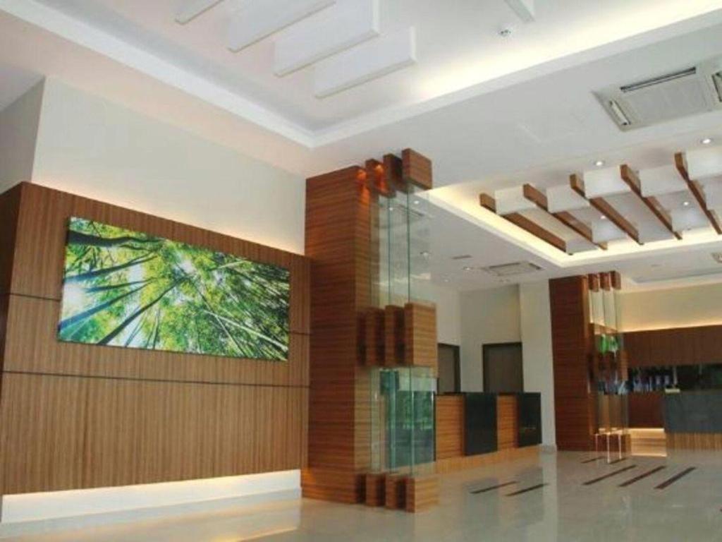 Amanson Signature Hotel 12/51