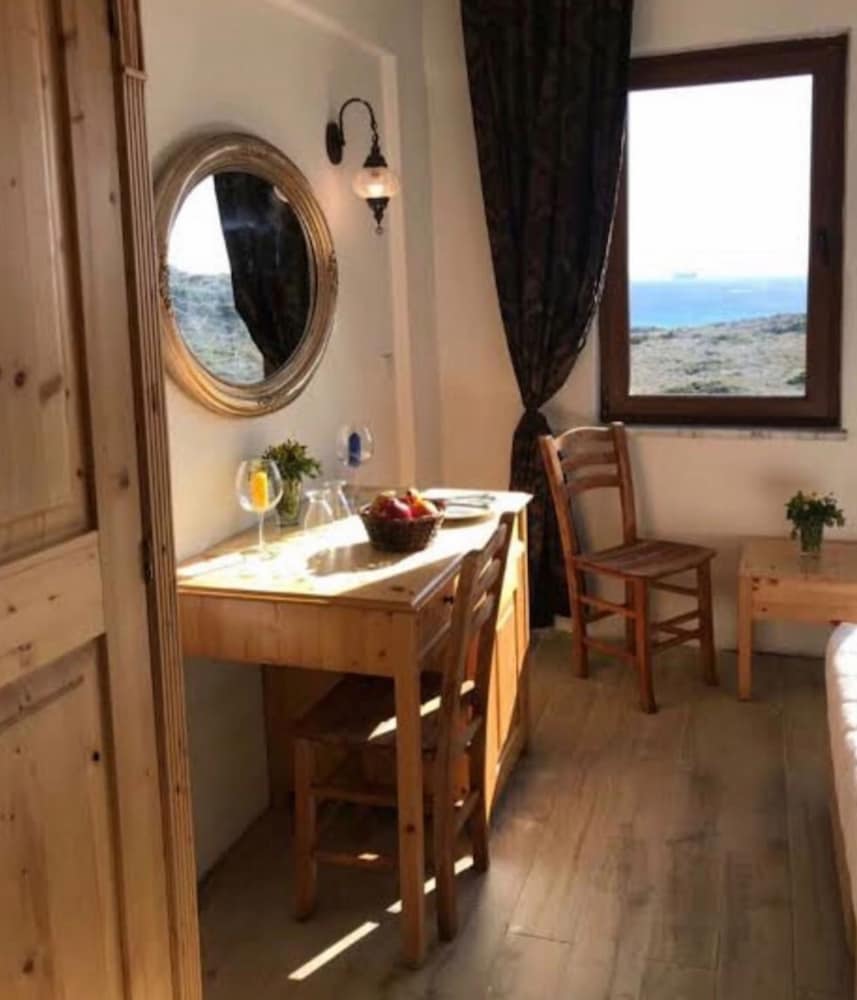 Sukha Inn Otel & Beach 31/50
