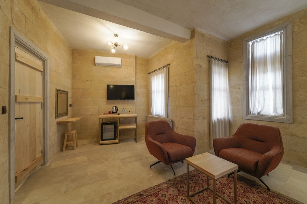 Henna Konak Hotel 36/50