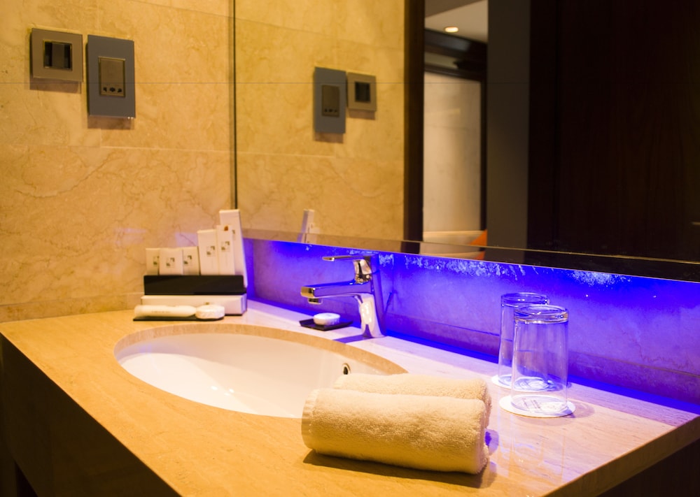 SWISS-BELHOTEL BORNEO BANJARMASIN 32/64