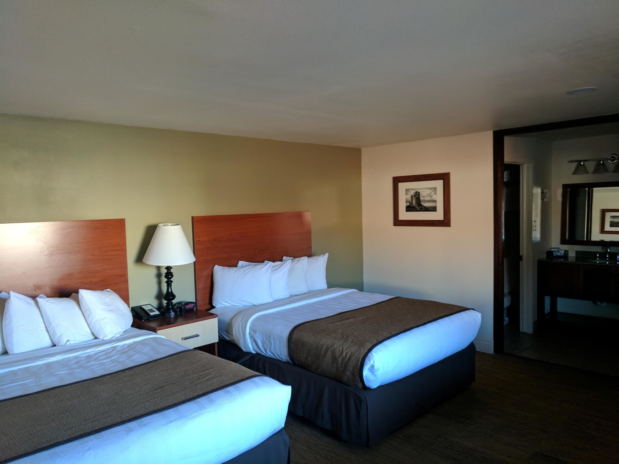 غرفة قياسية بسريرين كوين لذوي الإعاقة، Best Western Red Hills 5/6