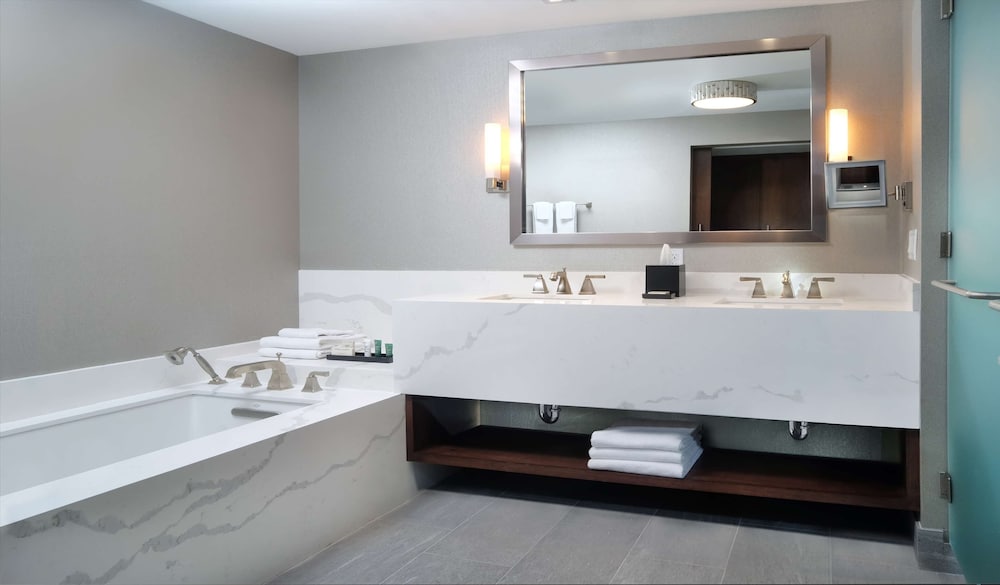 Hilton Marco Island Beach Resort and Spa 13/58