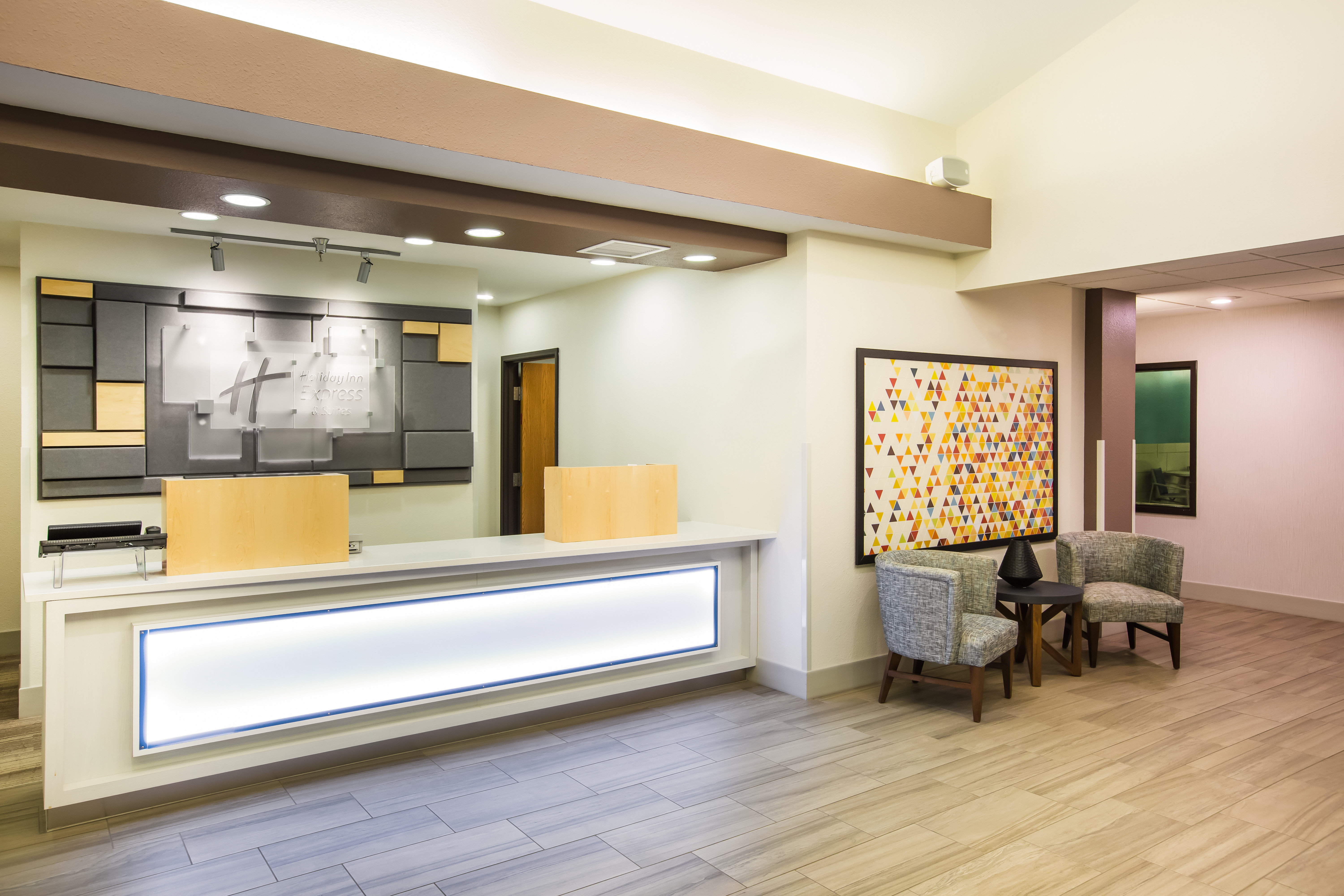 Holiday Inn Express Hotel & Suites Bellevue-Omaha Area 3/26