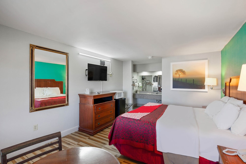 Hotel O Columbia Downtown near I-65 16/43