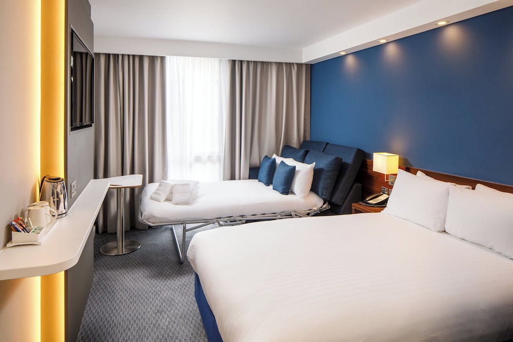 STANDARD, DOUBLE BED, SOFA
