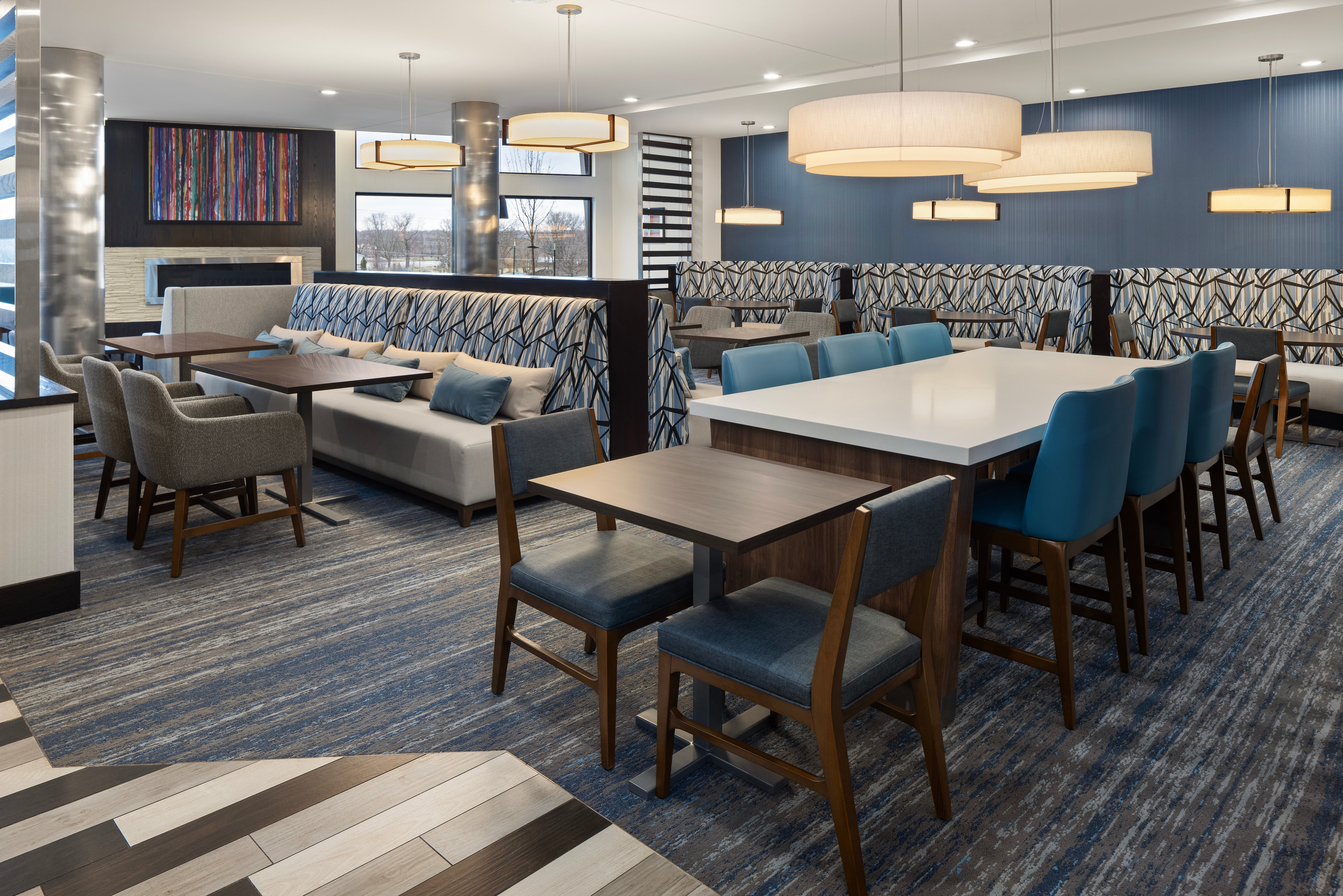 Holiday Inn Express Moline - Quad Cities Area 48/73