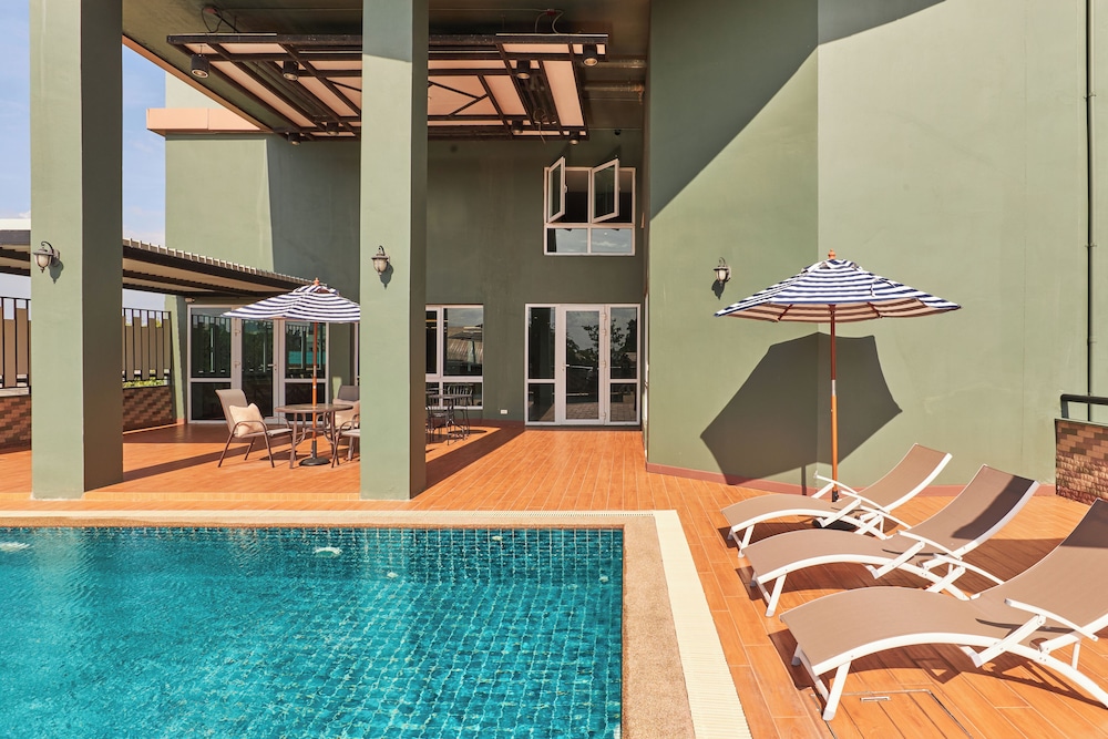 NJOY Prestige Grand Hotel Don Mueang 44/70