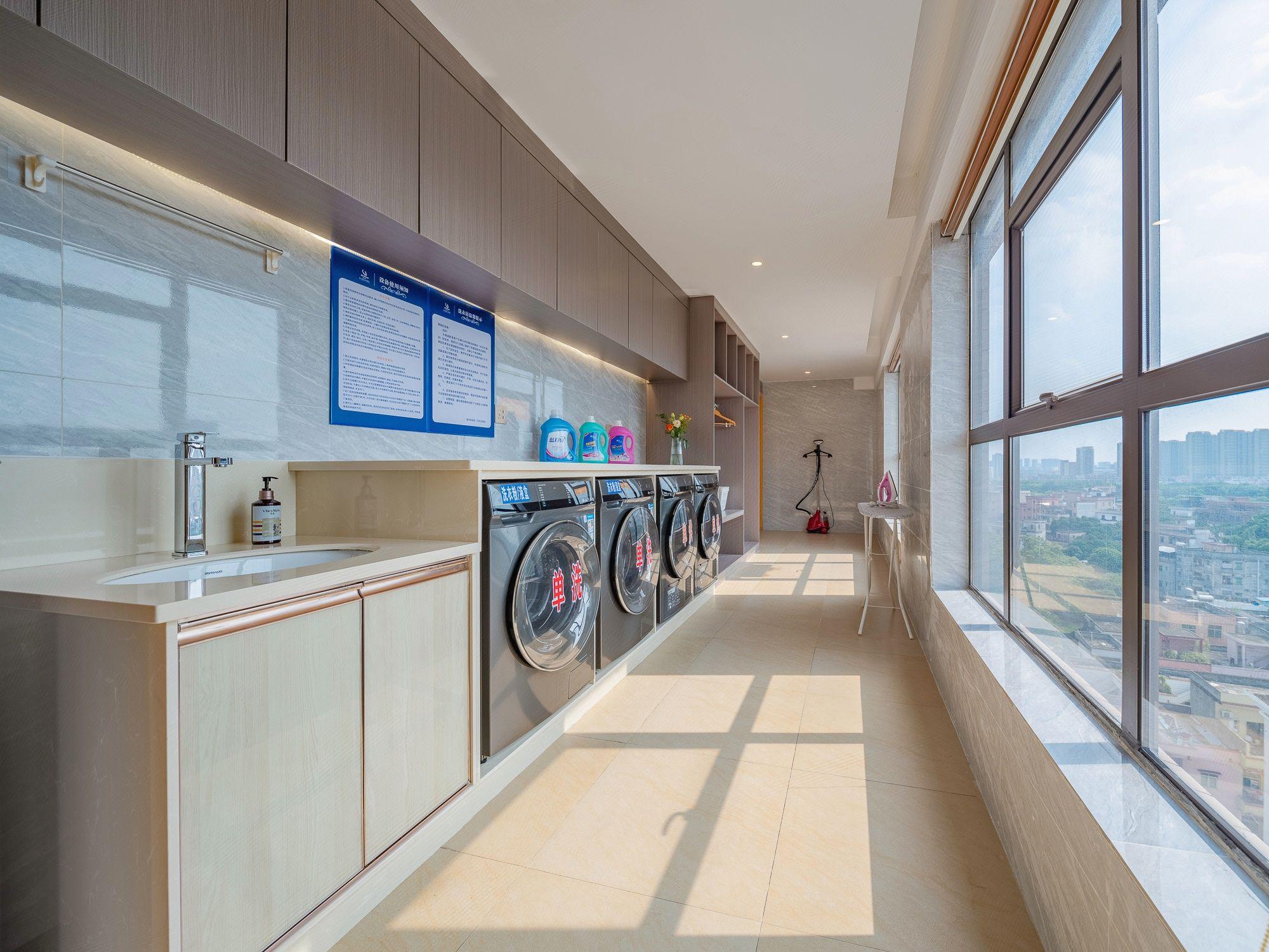 Vienna Hotel (Dongguan Dongkeng Wenge) 9/37