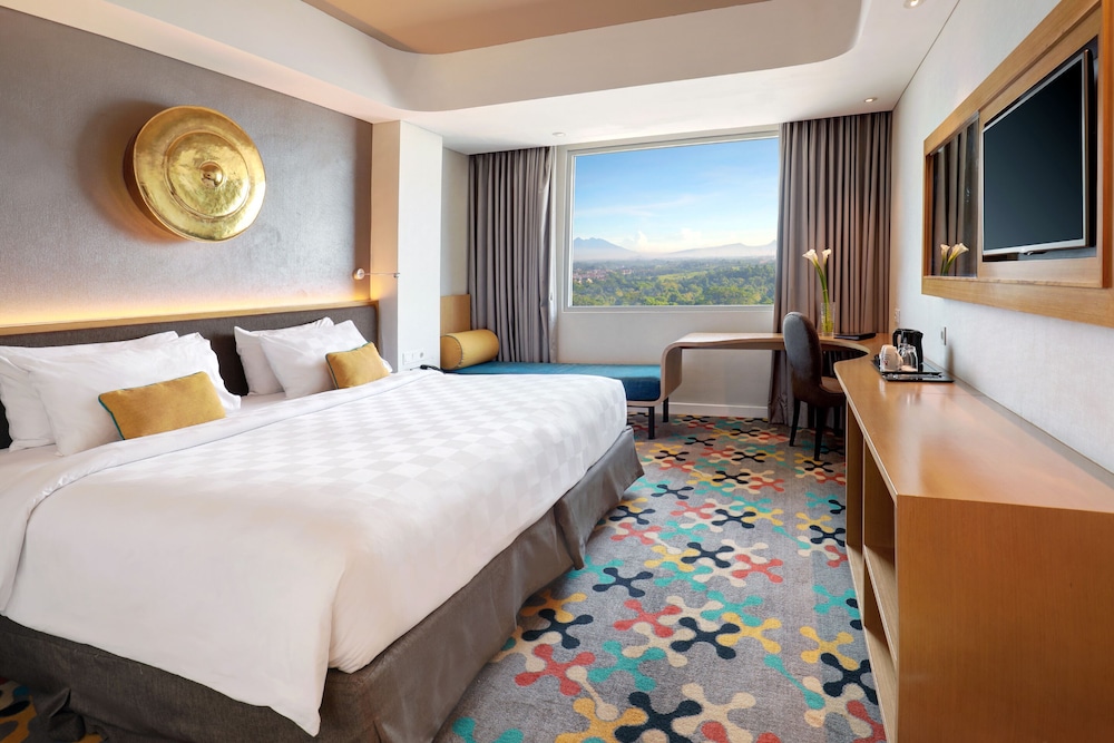 Hotel Ciputra Cibubur managed by Swiss-Belhotel International 12/75