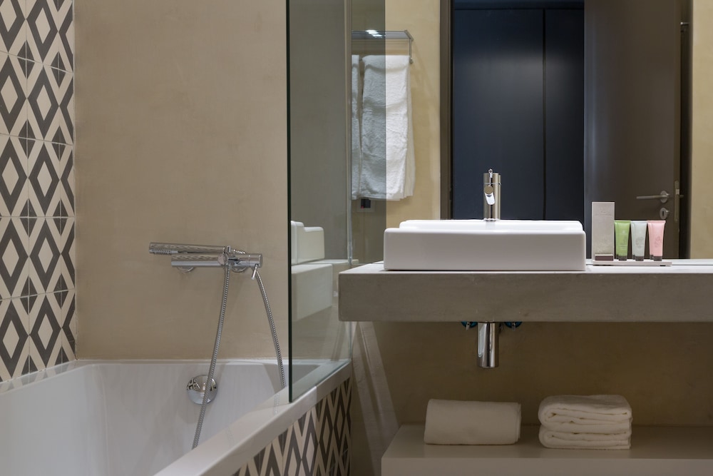 Ozadi Tavira Hotel 50/50