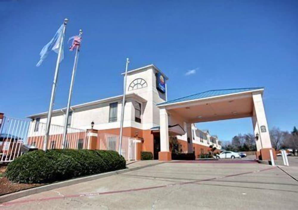 Executive Inn 3/33