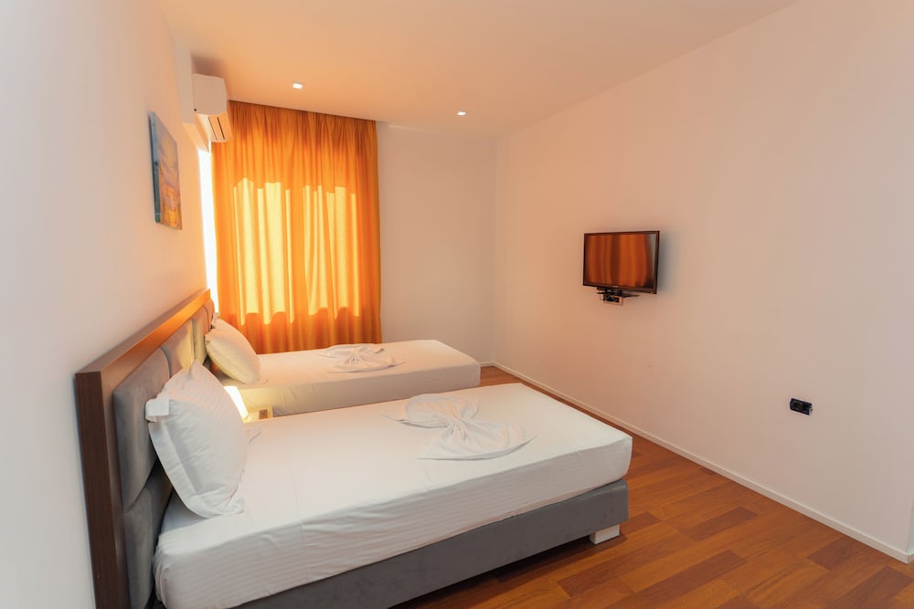 Nemesis Hotel 16/50