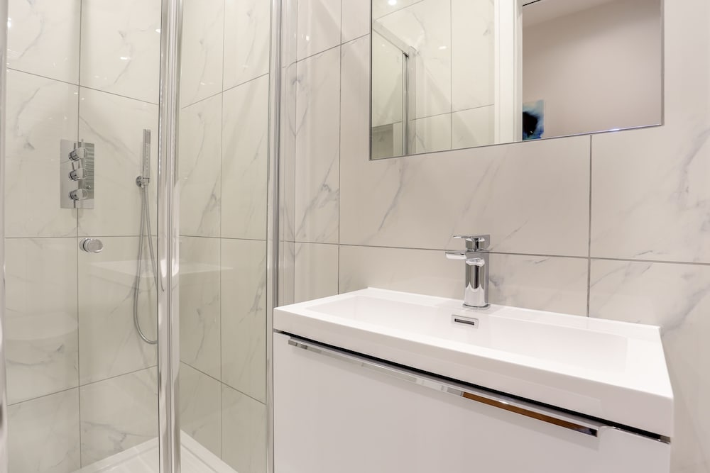 Queensborough Terrace Serviced Apartments 36/50